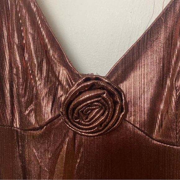 NWT Brown Sleeveless Metallic Shimmering V-Neck Slip Design Maxi Dress Sz S - Picture 5 of 15
